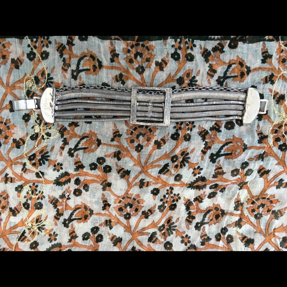 Tibetan Silver Scroll Pattern Bracelet - image 6